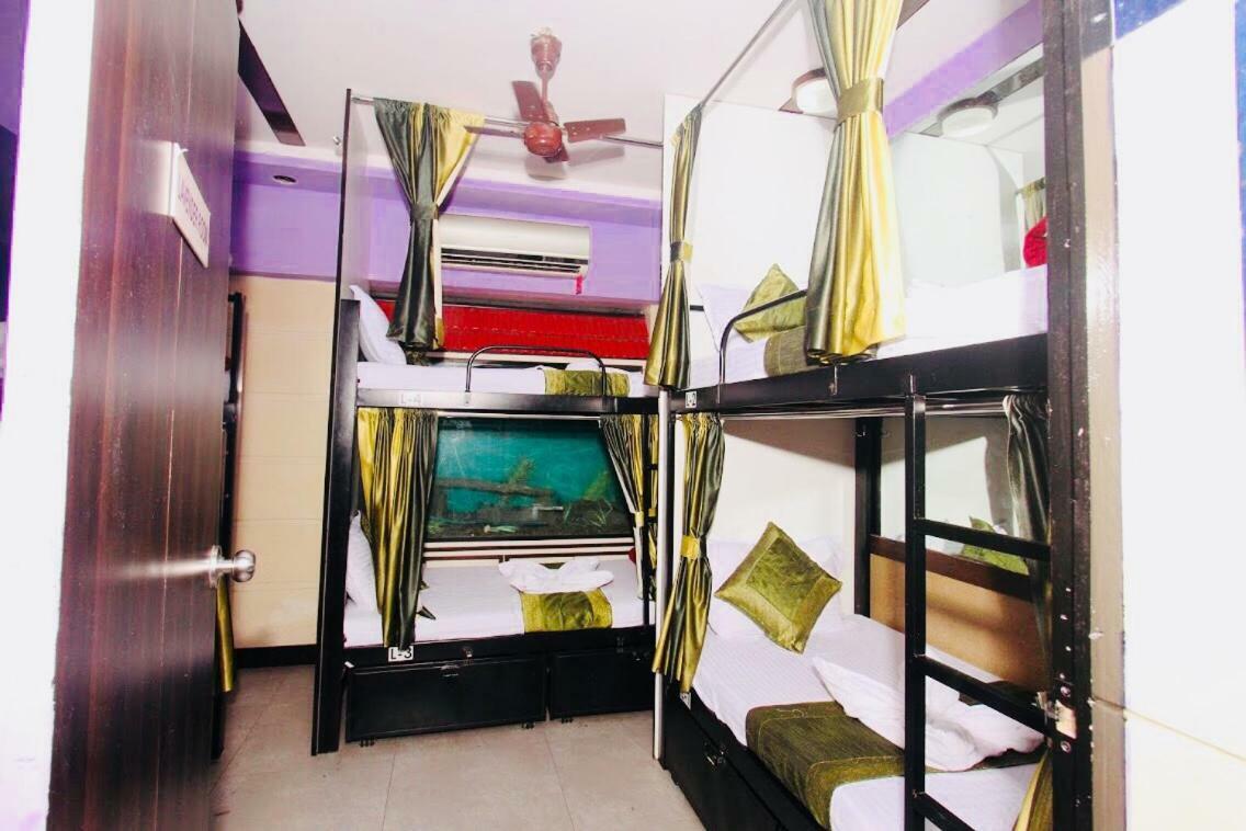 Town Hostel Mumbai - Ac Dormitory Esterno foto